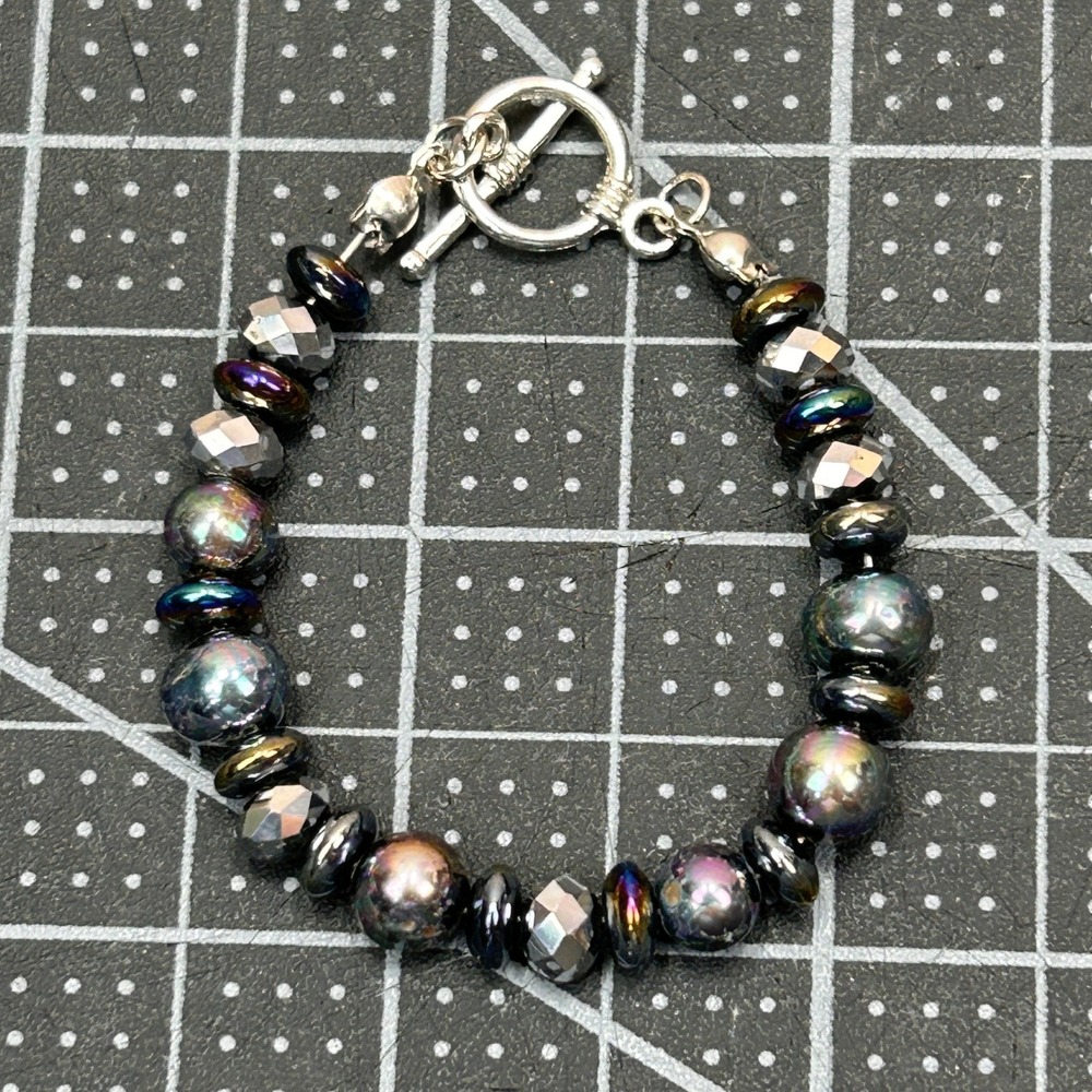 Iridescent Round Bead Toggle Clasp Bracelet‎ Silver Tone Accents